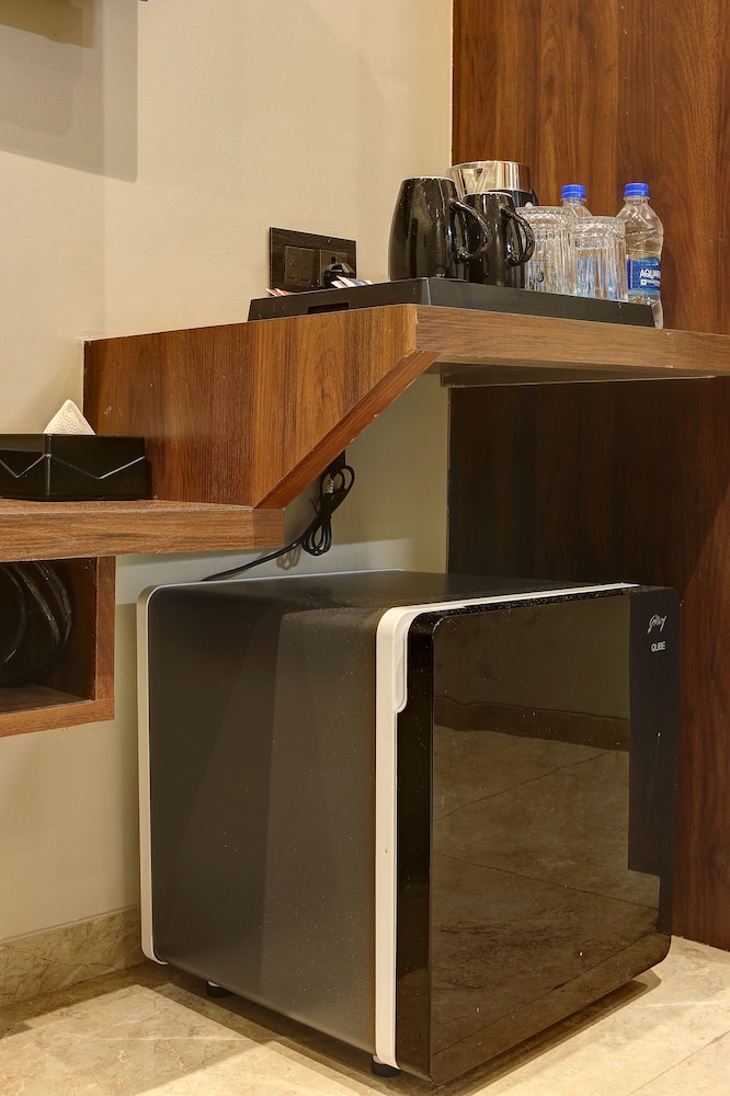 Business Room - Photo 2