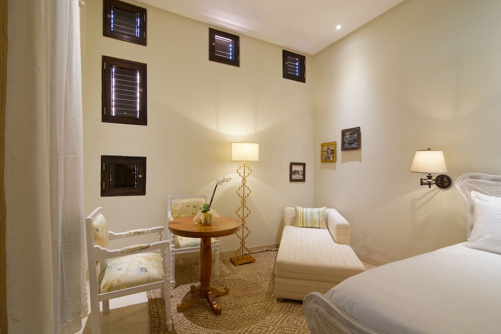 Superior Twin Room, 2 Queen Beds photo 3