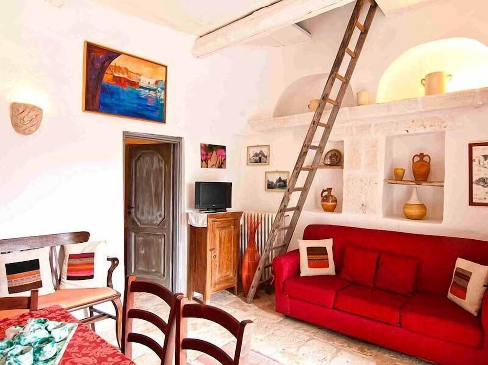 Traditional Apartment, 2 Bedrooms, Kitchenette, Garden View
