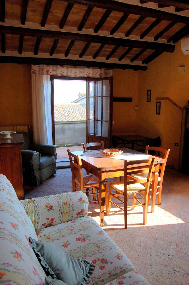 Superior Apartment, 2 Bedrooms, Fireplace, Garden View photo 1