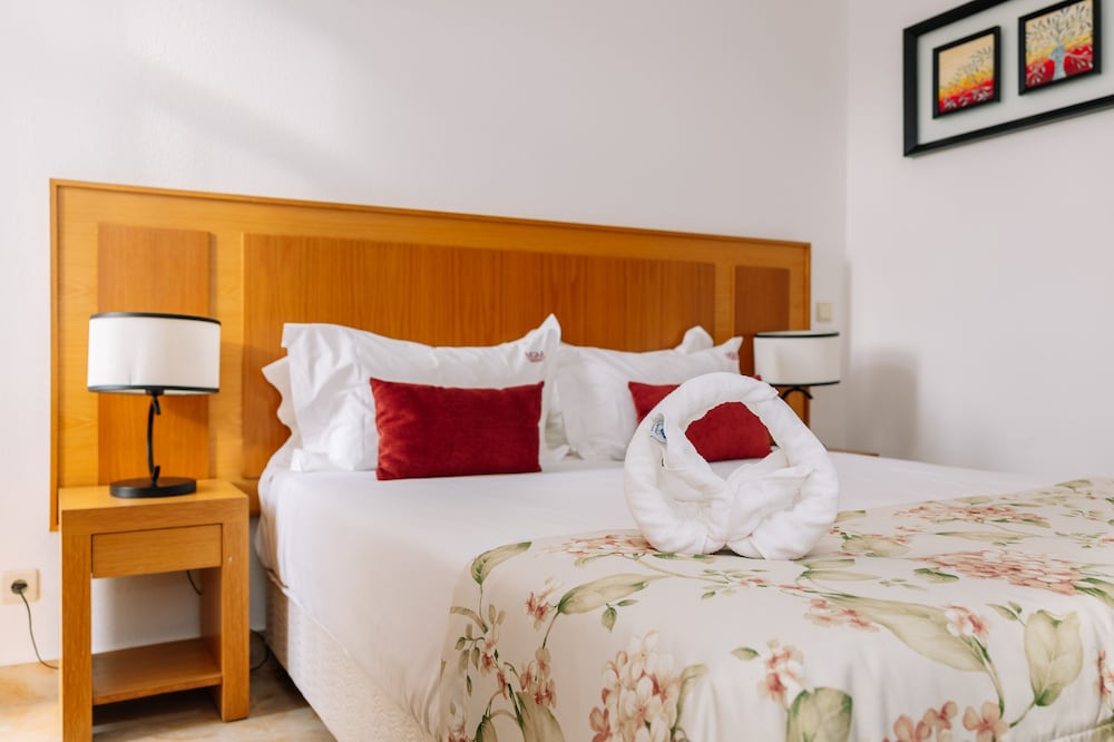 Deluxe Apartment, 1 Bedroom, Sea or Pool View ( 2 Adults 2 Children) - Photo 7