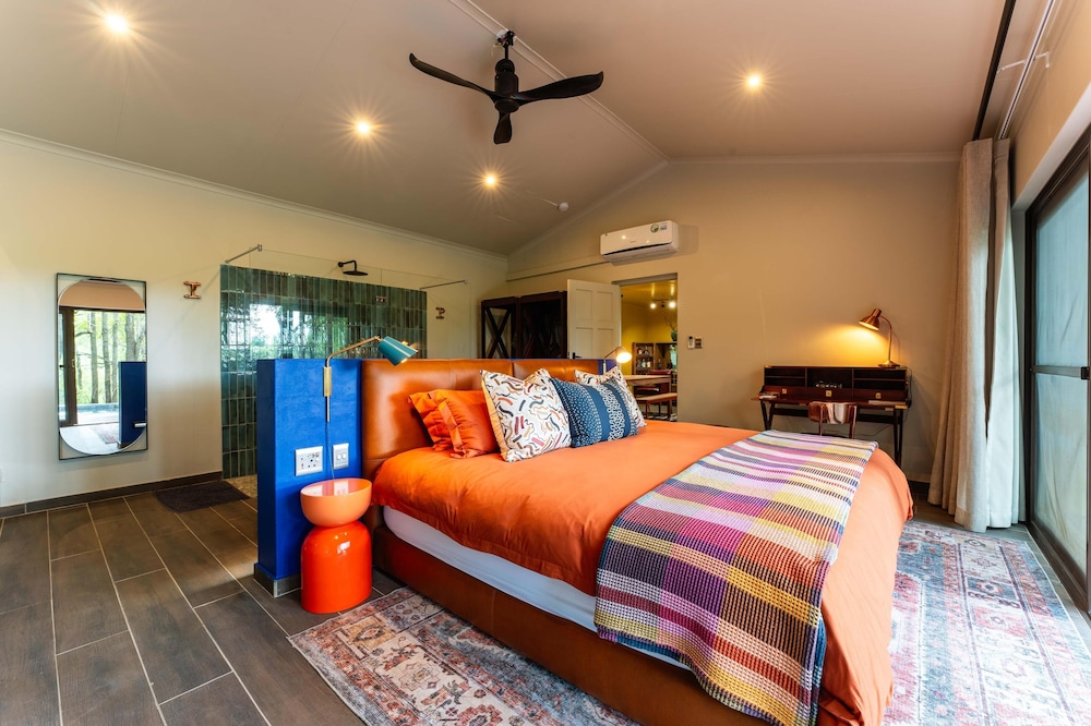Nare Villa photo 3