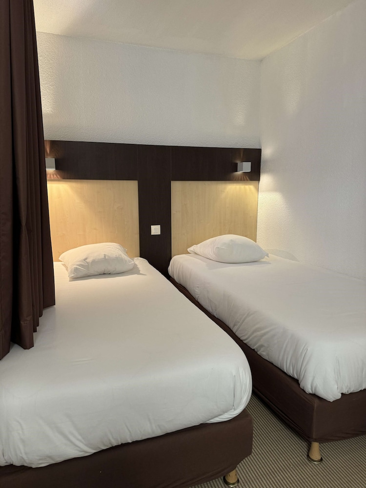 Room, Multiple Beds - Photo 3