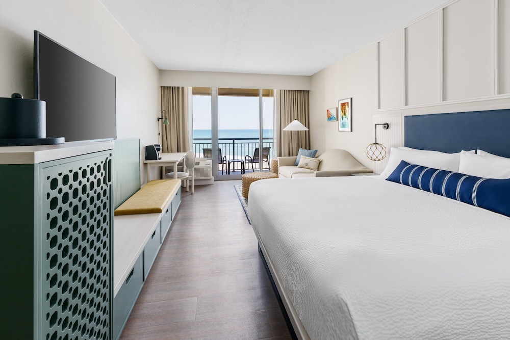 Standard Room, 1 King Bed, Oceanfront - Photo 1