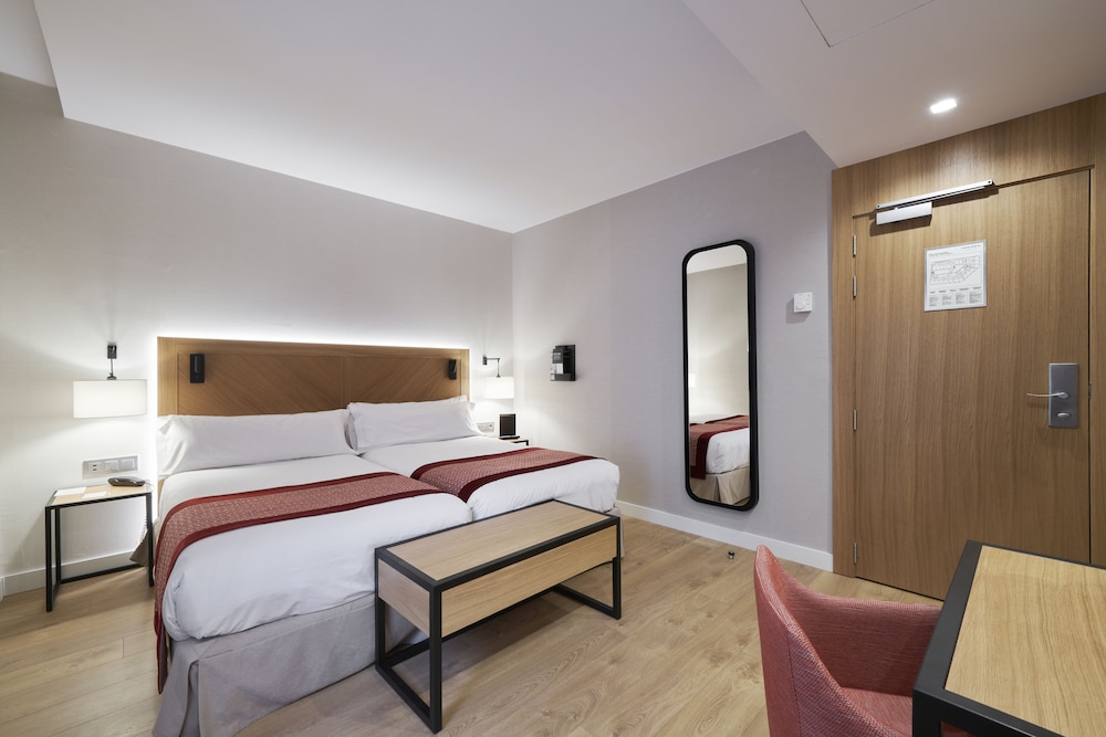 Premium Room (Single)