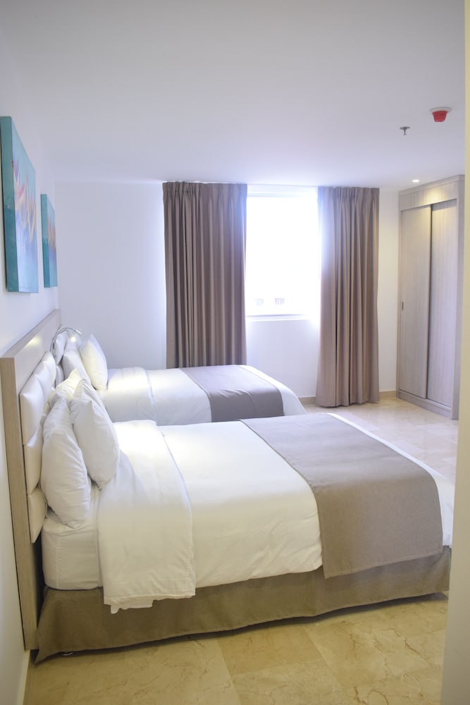 Premium Room, 2 Double Beds, Non Smoking, City View photo 3