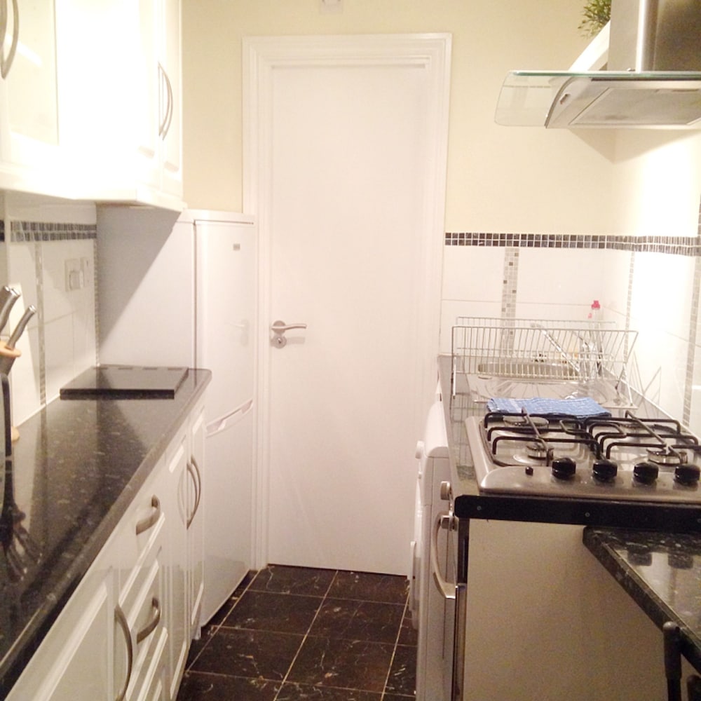 Luxury One Bedroom Apartment Ground Floor photo 2