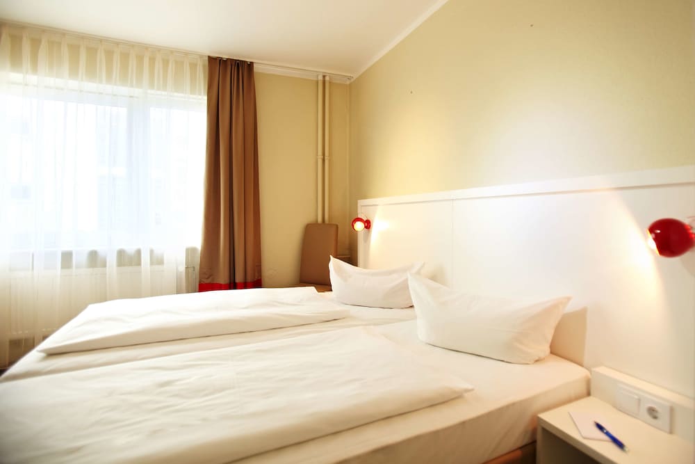 Standard Room, 1 Double Bed photo 2