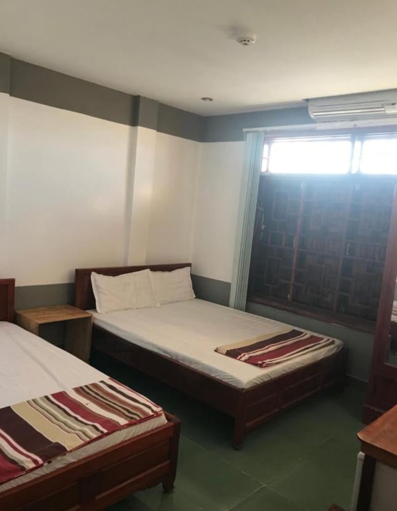 Standard Triple Room - Photo 9