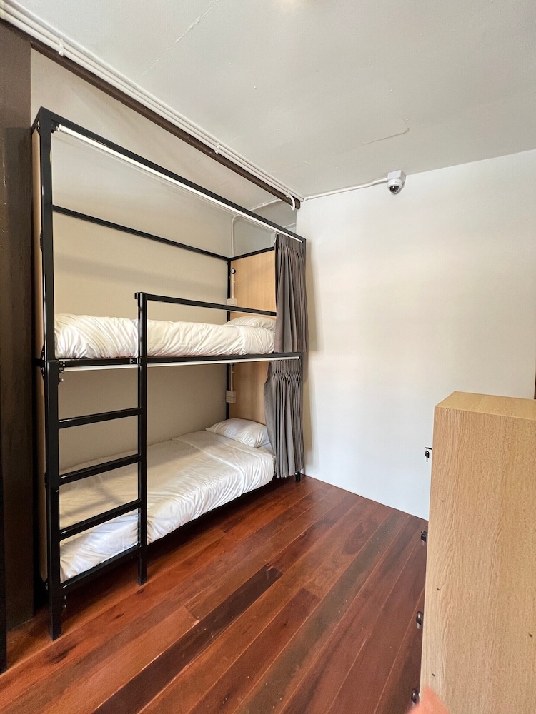 Standard Shared Dormitory, Men only, City View photo 2