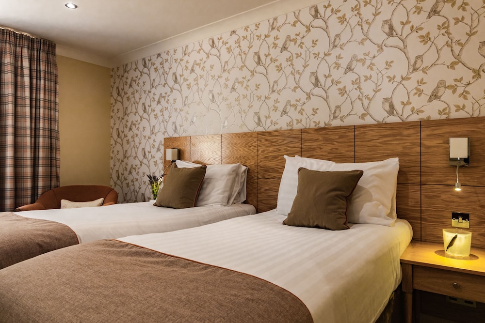 Standard Double or Twin Room (1)