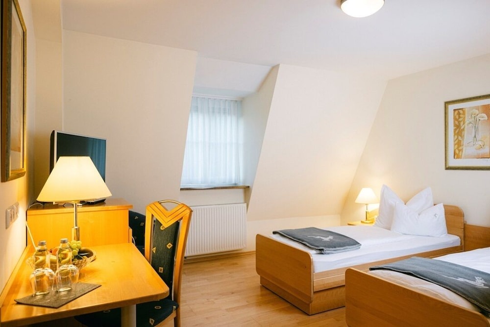 Standard Double or Twin Room photo 2