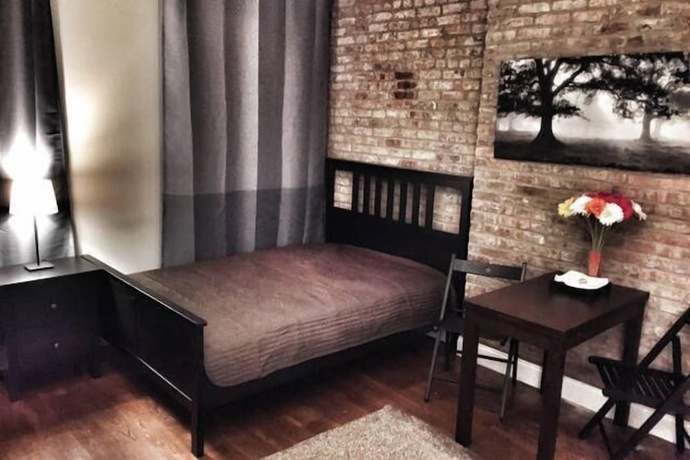 Comfort Studio, 1 King Bed photo 1