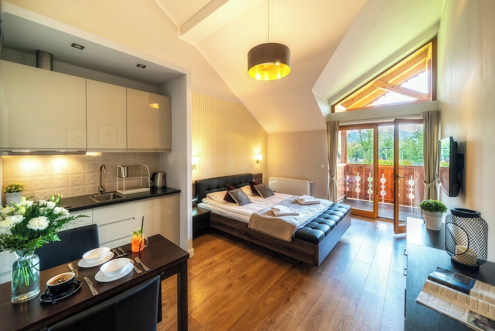 Studio (214 with SPA, Pool access)
