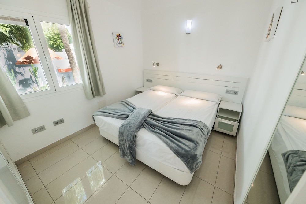 Deluxe Apartment, 1 Bedroom, Sea View photo 2
