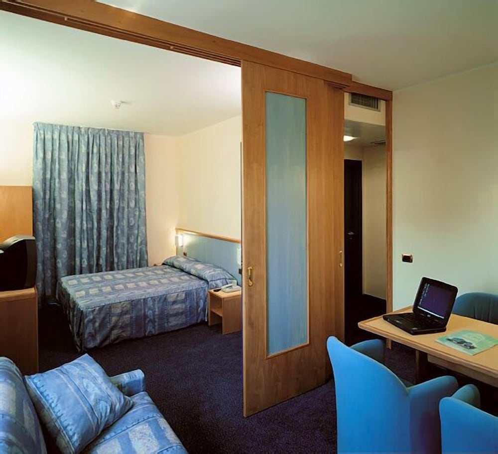 Suite photo 1