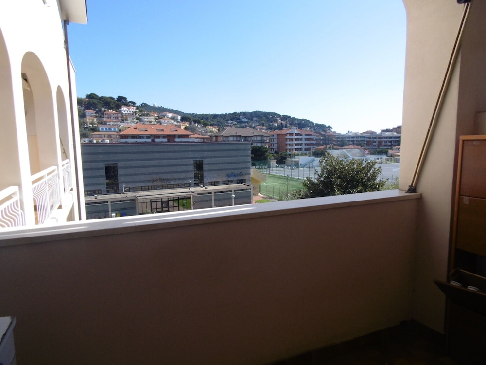 Apartment photo 3