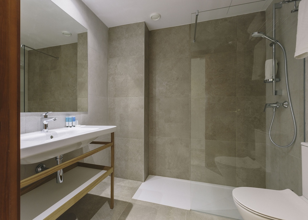 Double Room, Balcony (2 Adults) - Photo 4