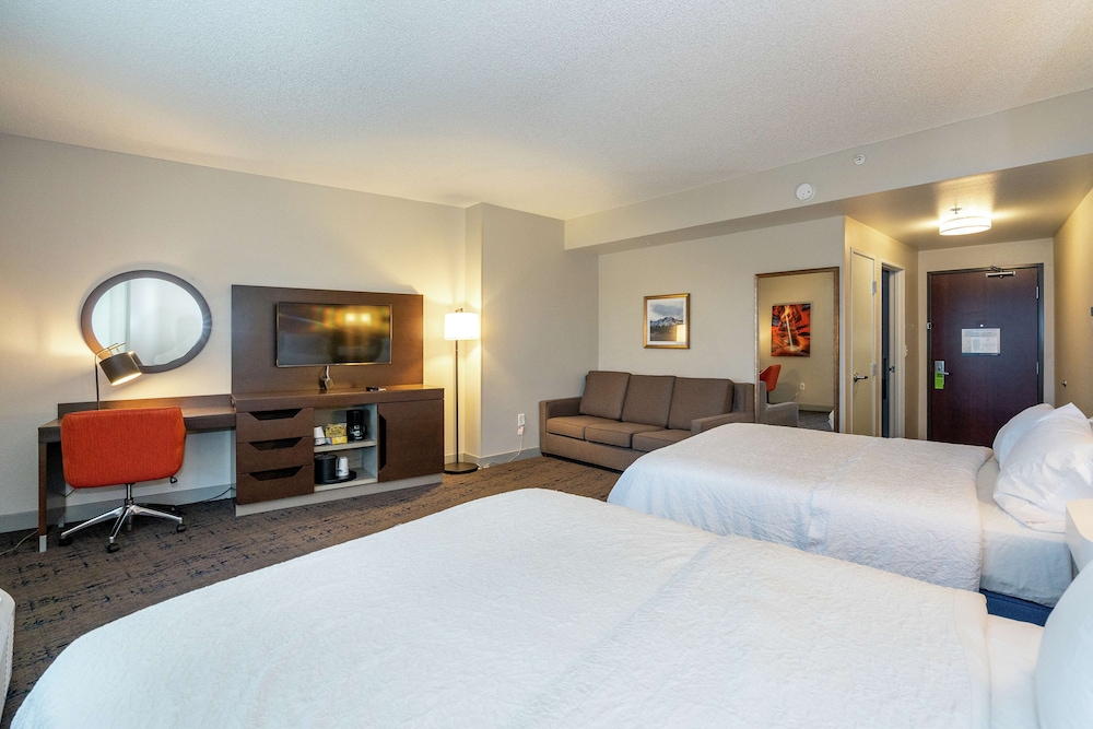 Deluxe Room, Multiple Beds, Refrigerator photo 1