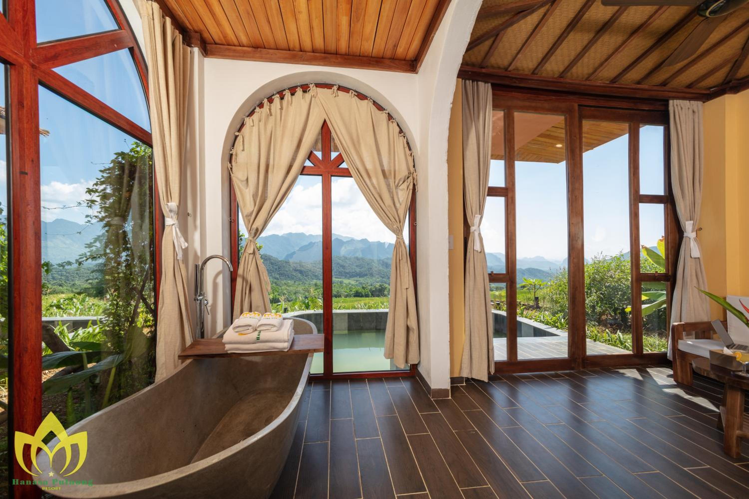 Suite with Private Pool - Photo 1