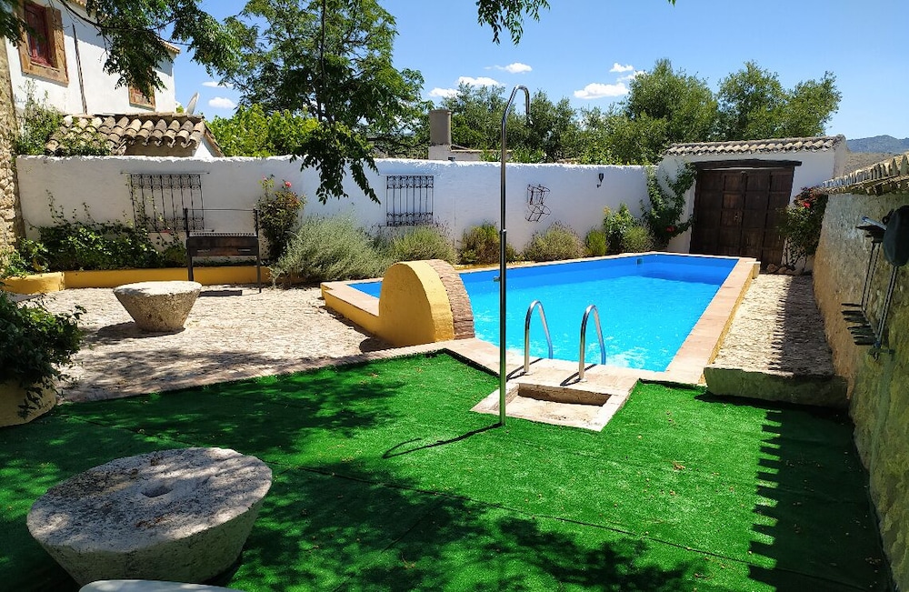 House, 3 Bedrooms, Private Pool (Molino)