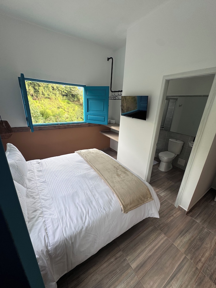 Deluxe Double Room, Mountain View photo 1