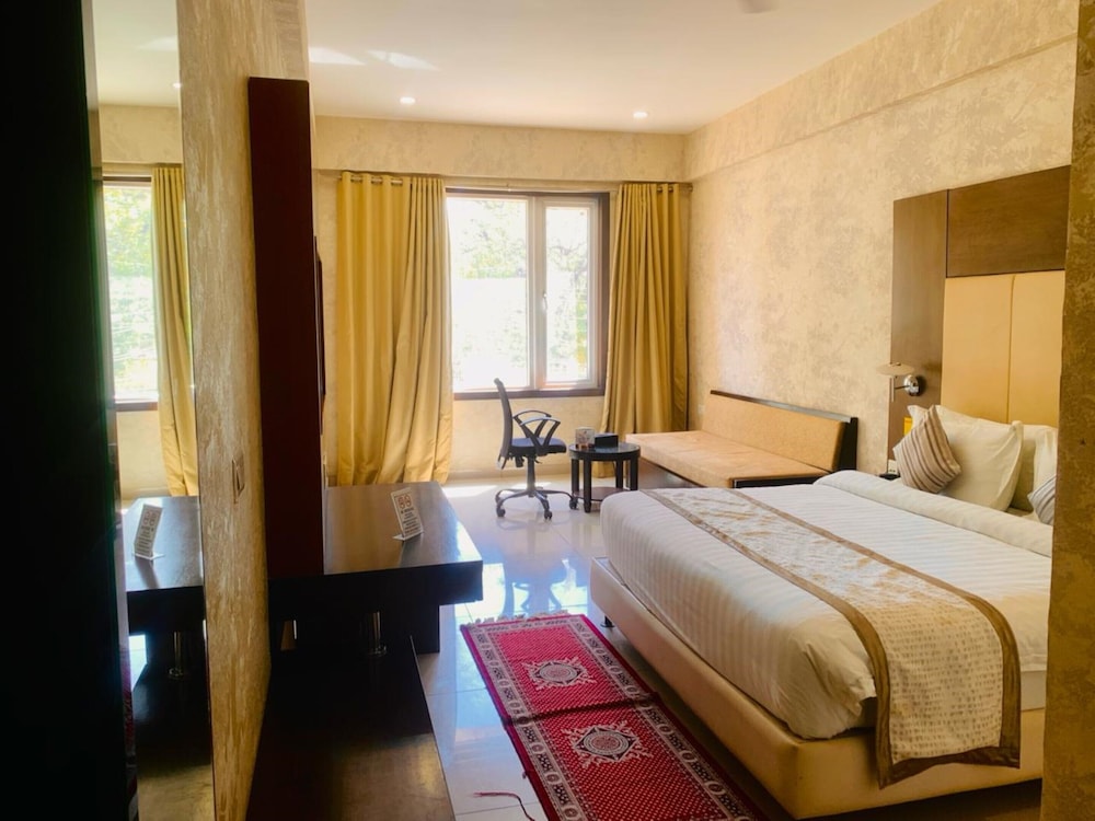 Royal Room