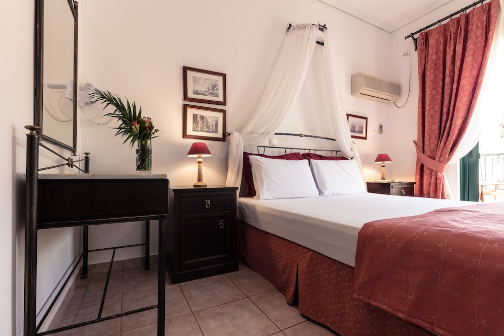 Economy Double Room (without sea view) photo 3