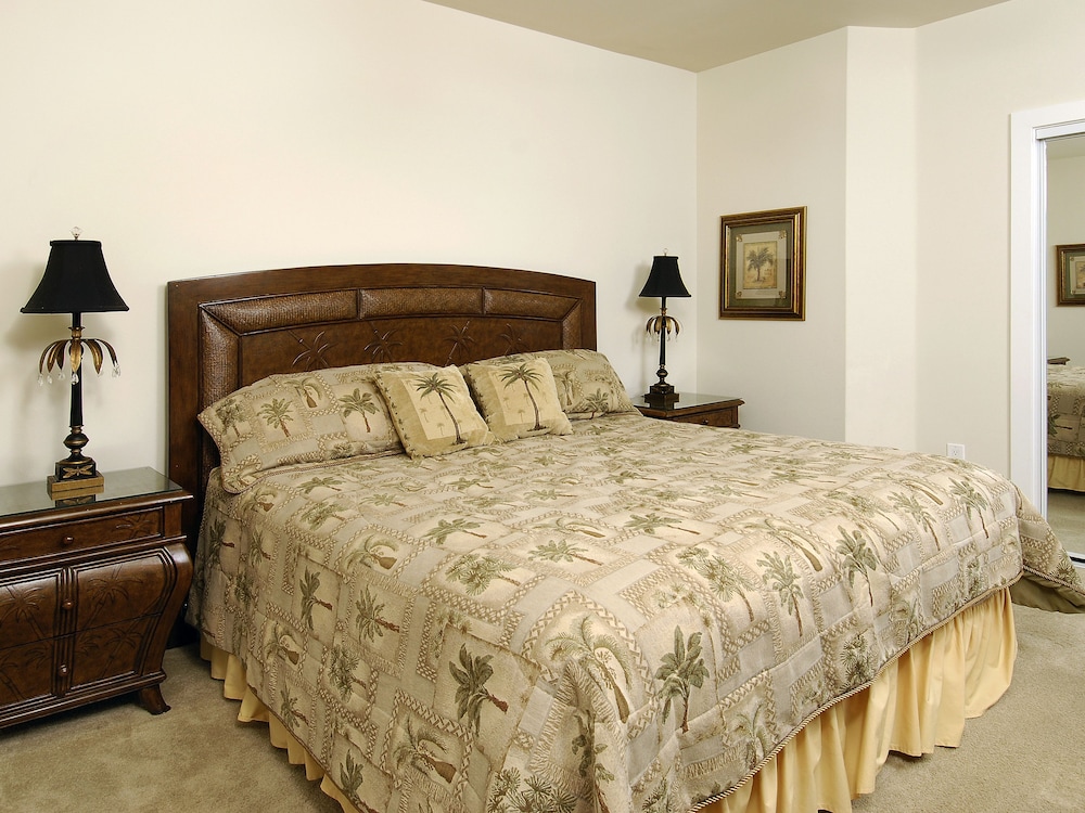 Condo, 3 Bedrooms, 3 Bathrooms photo 2