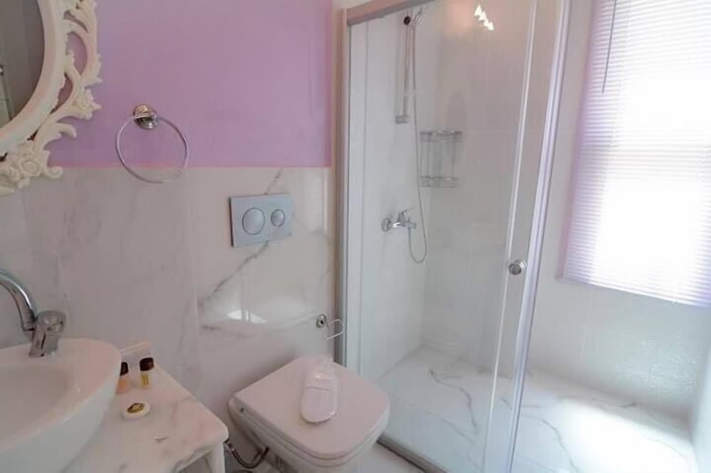 Standard Room photo 2
