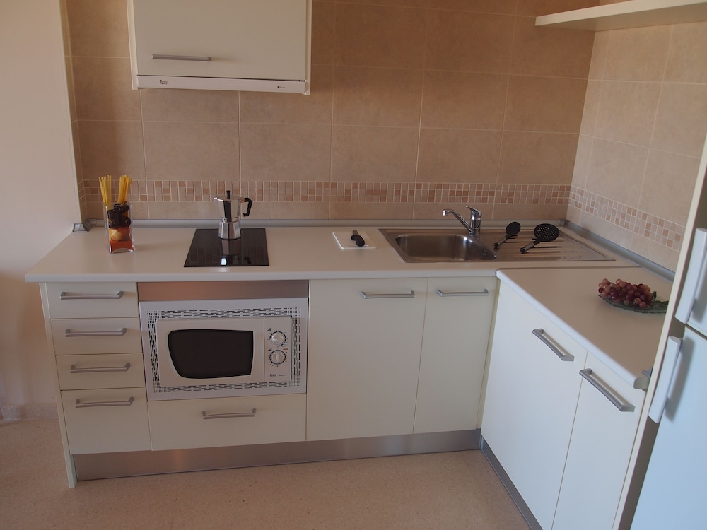 Apartment, 2 Bedrooms, Terrace photo 3