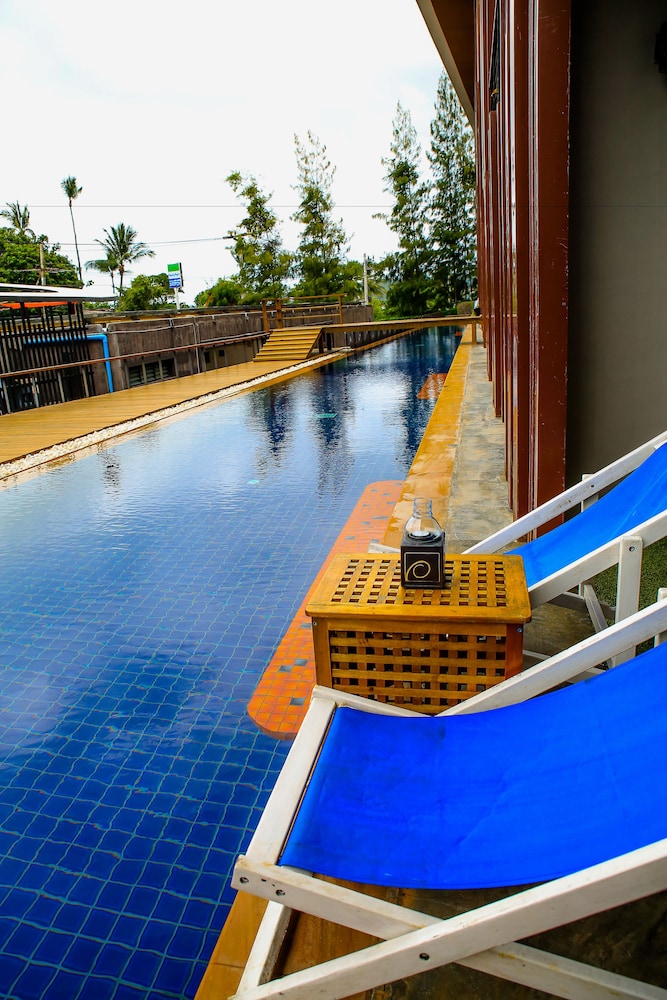 Pool Access Suite photo 3