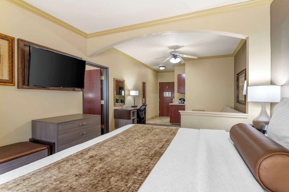 Suite, Multiple Beds, Non Smoking, Refrigerator & Microwave (Third bed is a Sofabed)