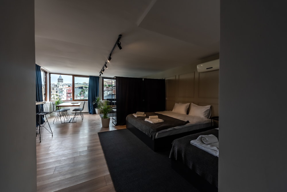 Superior Studio Suite photo 1