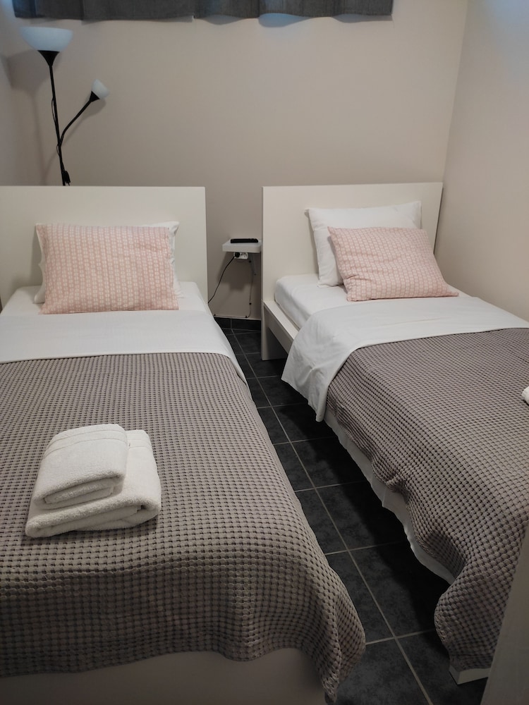 Basic Room, 2 Bedrooms, Courtyard View photo 2
