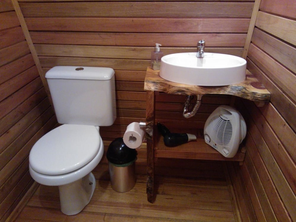 Romantic Cabin, Garden View photo 2