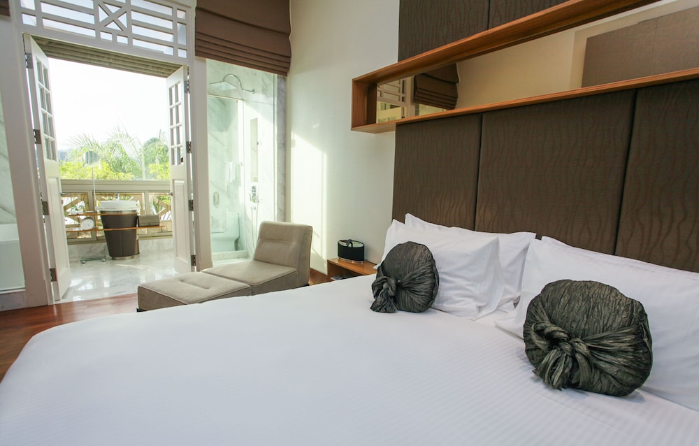 Deluxe Room, 1 King Bed Deluxe Room, 1 King Bed