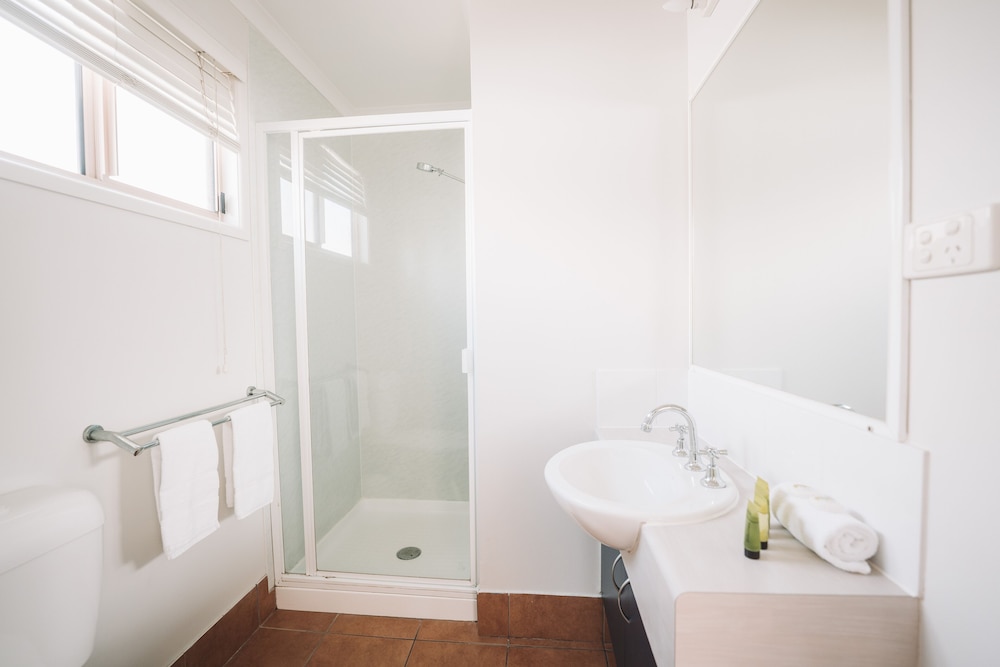 2 Bedroom Villa - Sleeps 6 photo 2