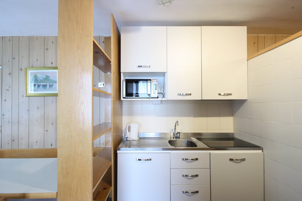 Apartment, 2 Bedrooms (7 pax) photo 3