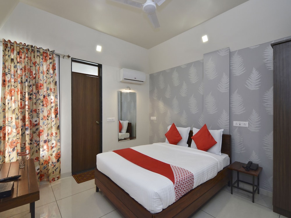 Double Room, 1 Queen Bed photo 1