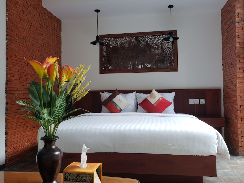 King Room with Pool View
