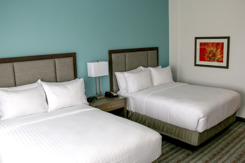 Standard Room, 2 Queen Beds, Accessible, Non Smoking (Communications) photo 2