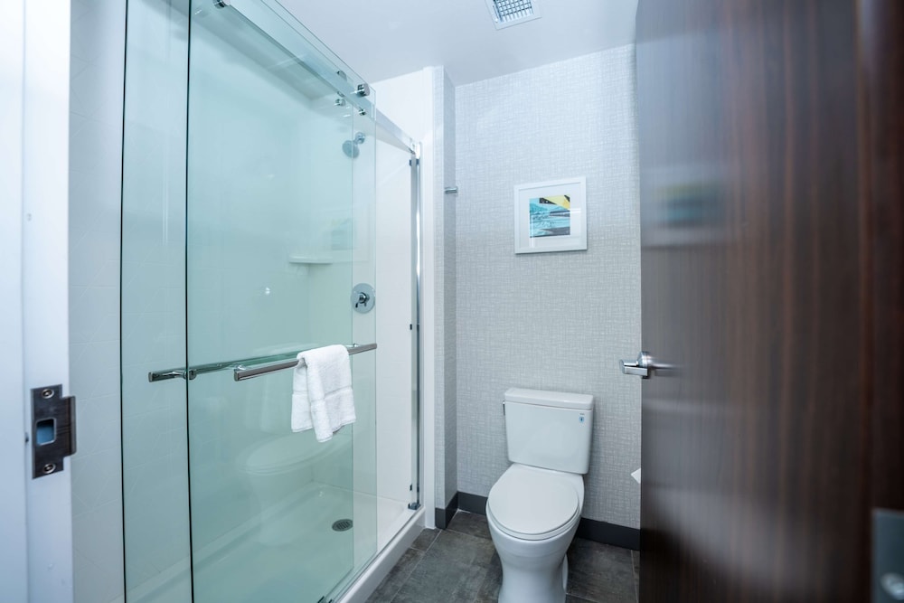 Suite, 2 Queen Beds, Accessible, Refrigerator & Microwave - Photo 13