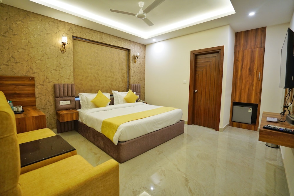 Deluxe Double Room - Photo 1