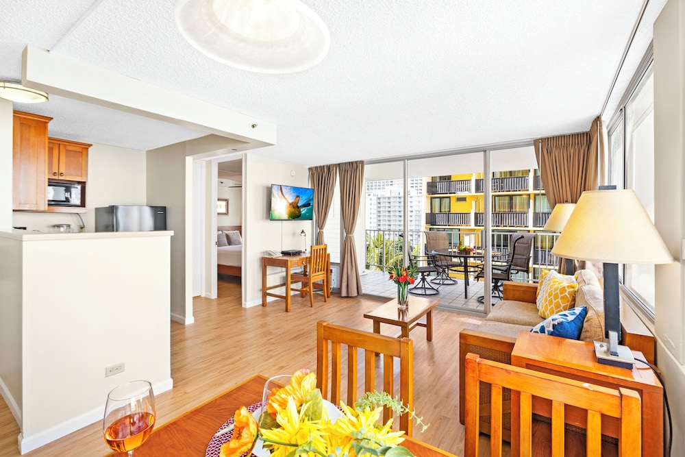 Pacific Monarch - 1 BR - Ocean & City Views: Condo, 1 Bedroom, City View (0109) photo