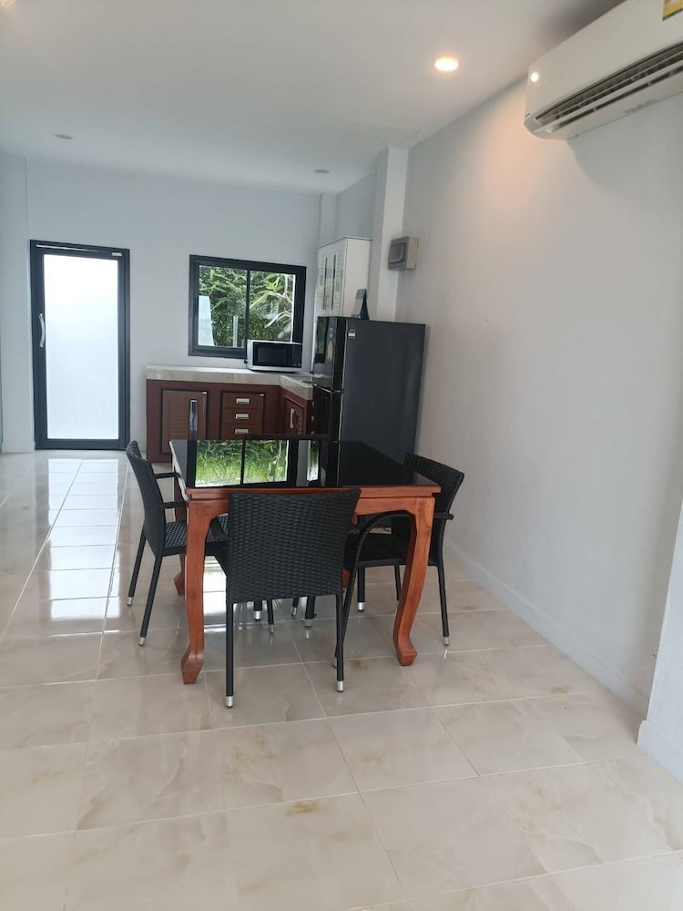 Family Villa, Kitchen, Beachfront - Photo 24