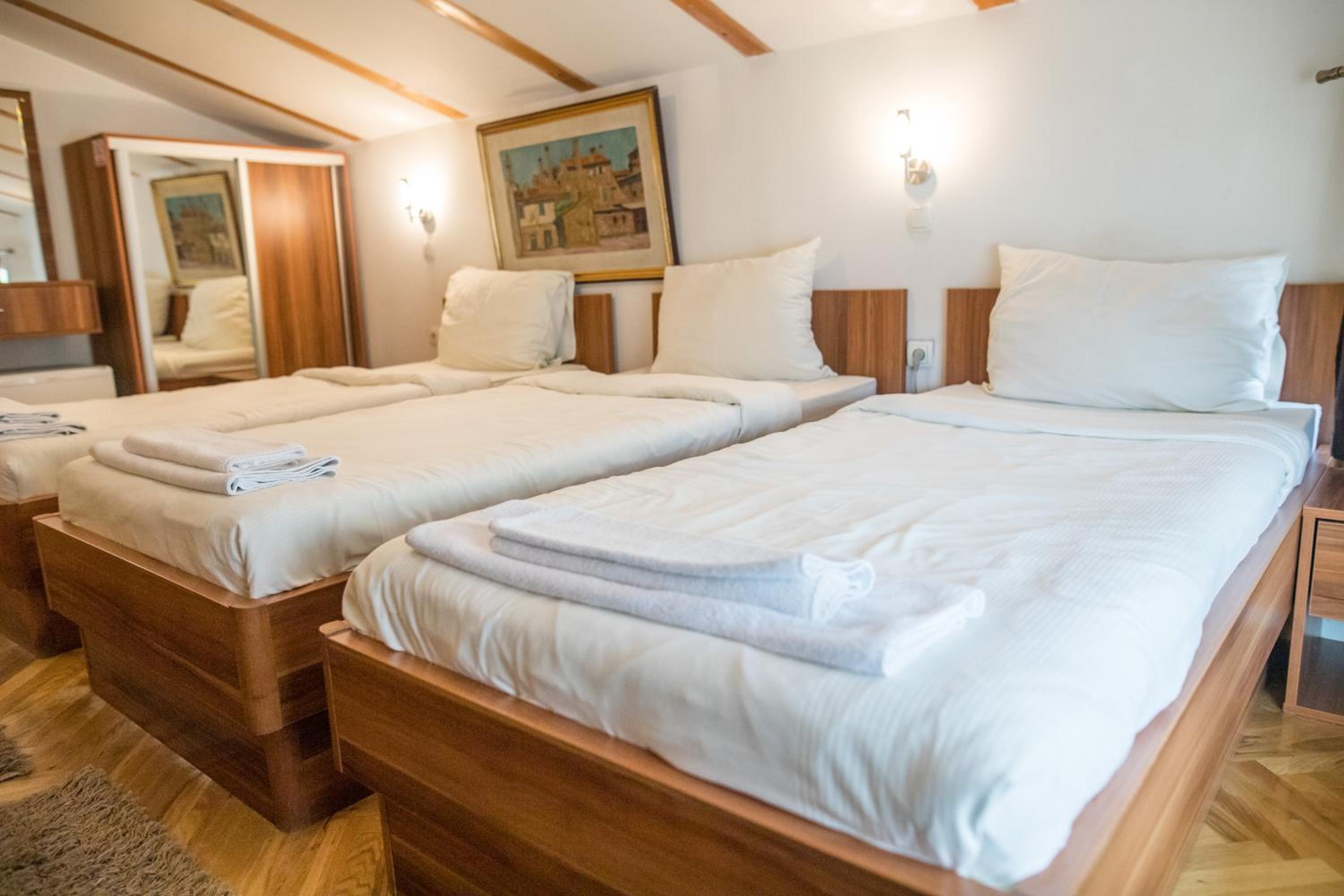 Triple Room - Photo 2