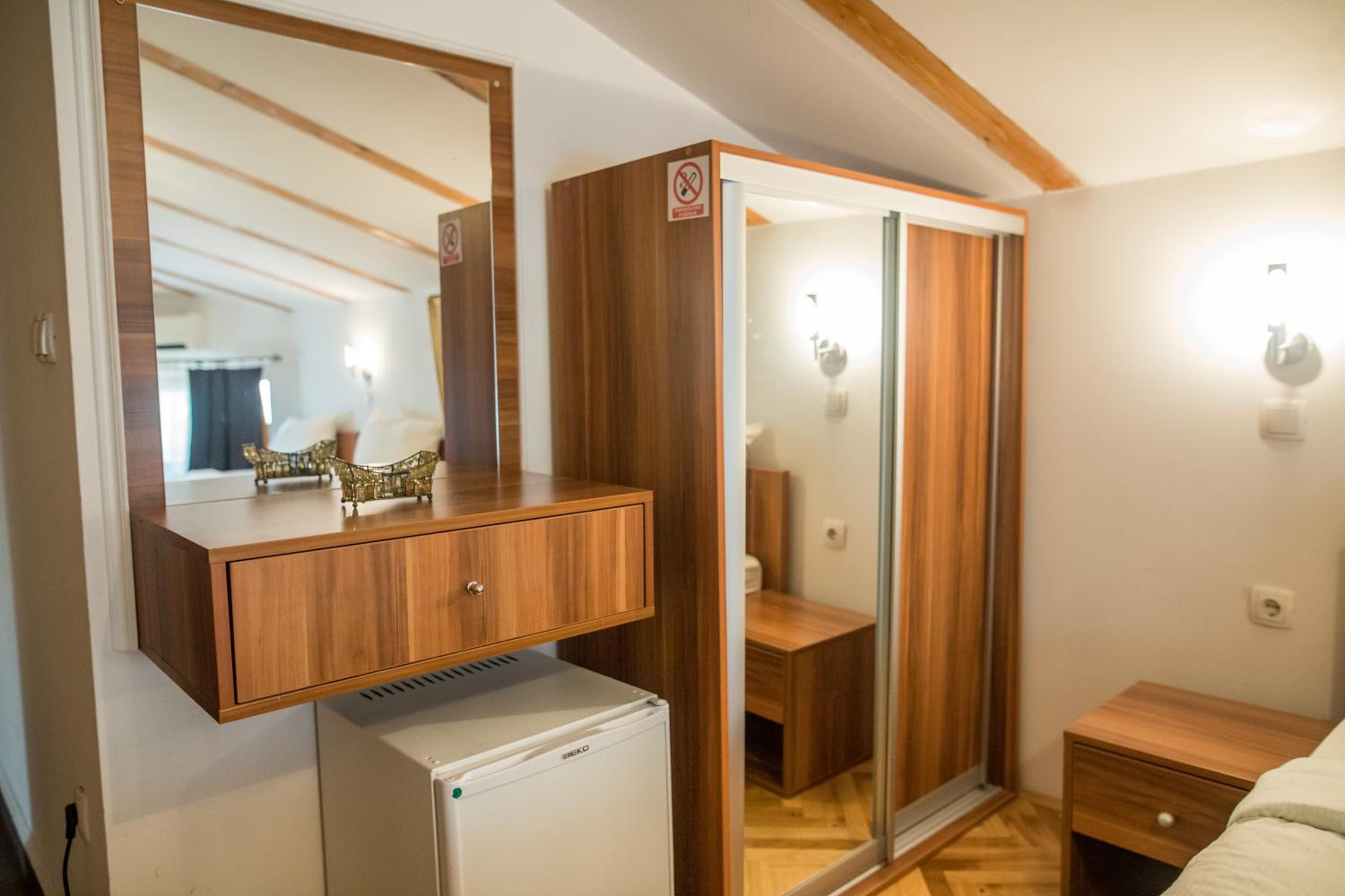 Triple Room - Photo 5