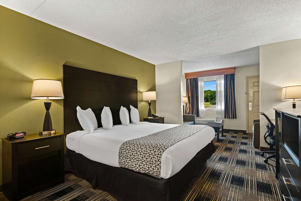 Junior Suite, 1 King Bed, Non Smoking, Refrigerator & Microwave (Shower Only)