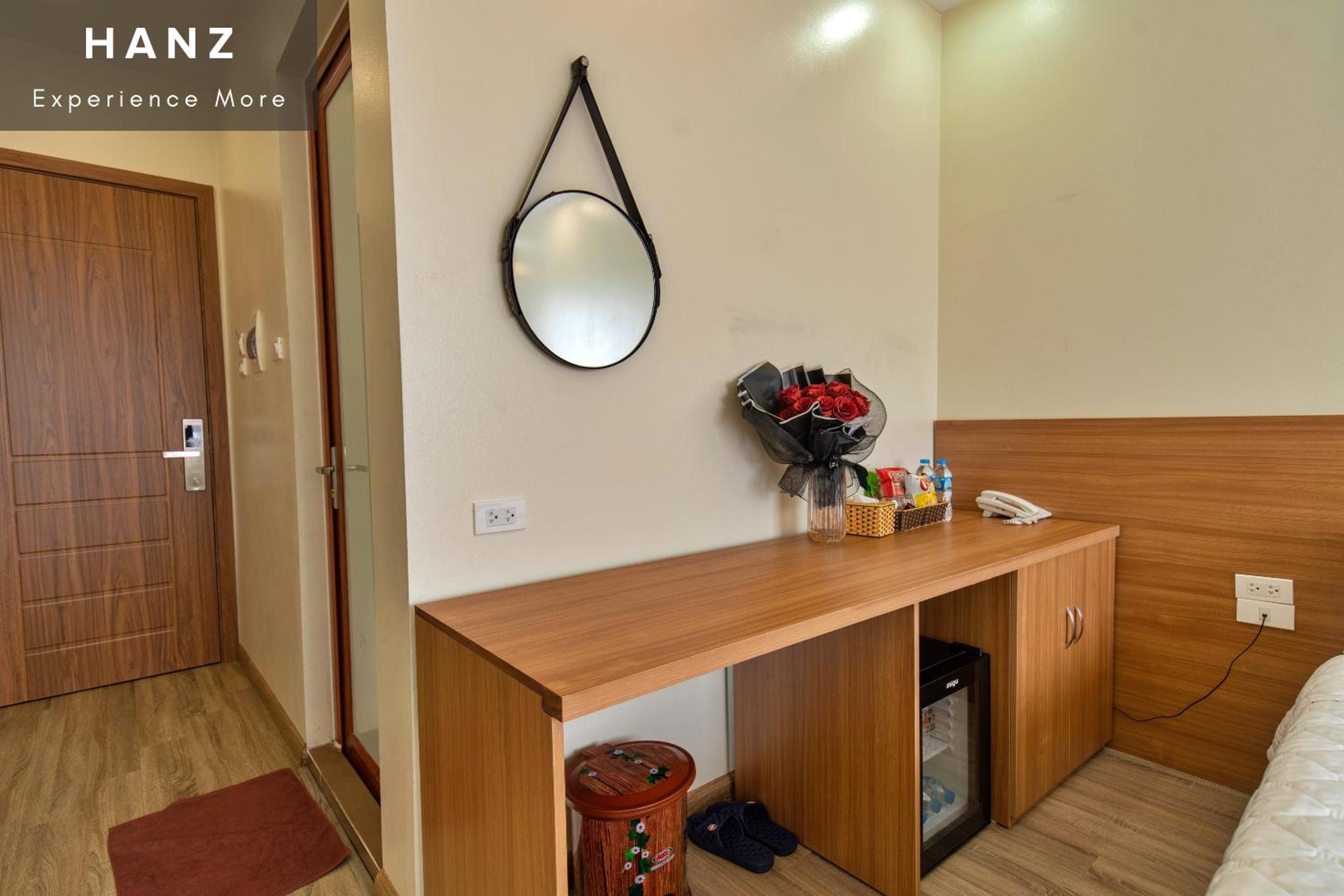 Deluxe Queen Room